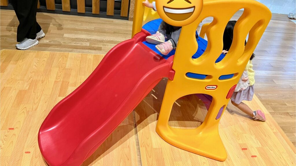 アカリエ　にじいろホール