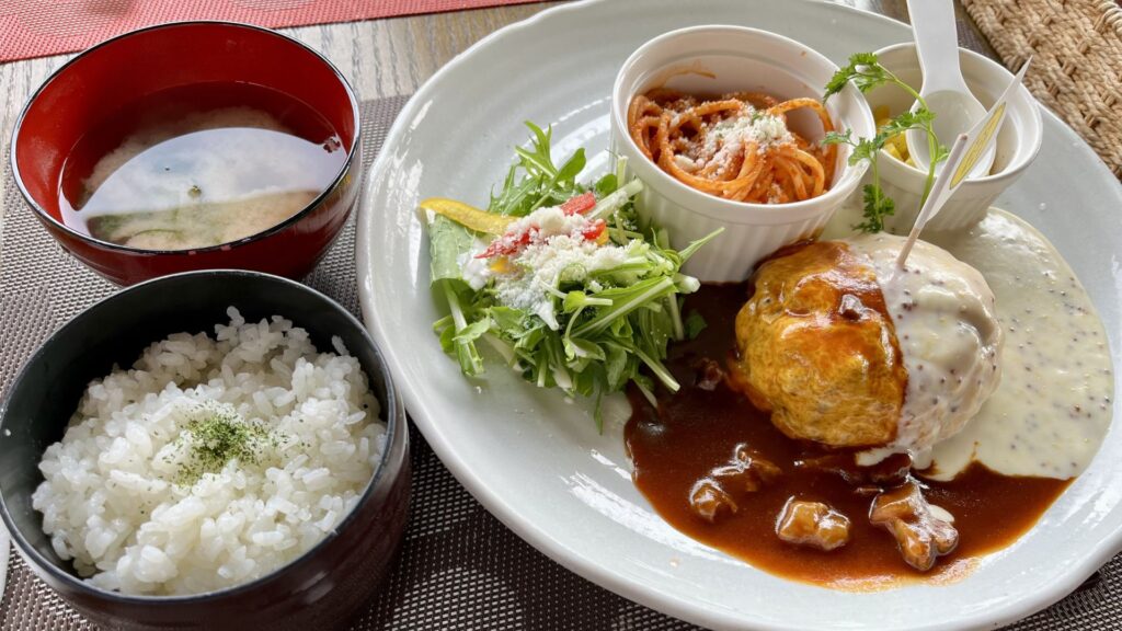 洋食屋　大人のお子様ランチ